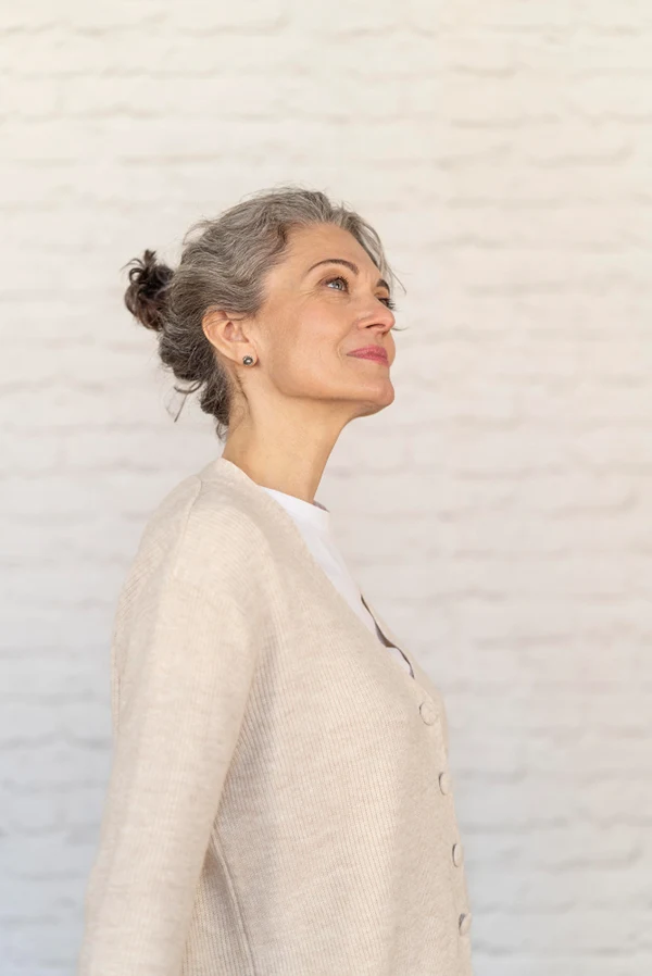 Rostro de paciente en consulta para endolifting facial en clínica médico estética de Barcelona