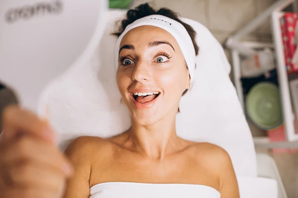 Skinbooster precio en Barcelona tras tratamiento facial en clínica médico-estética